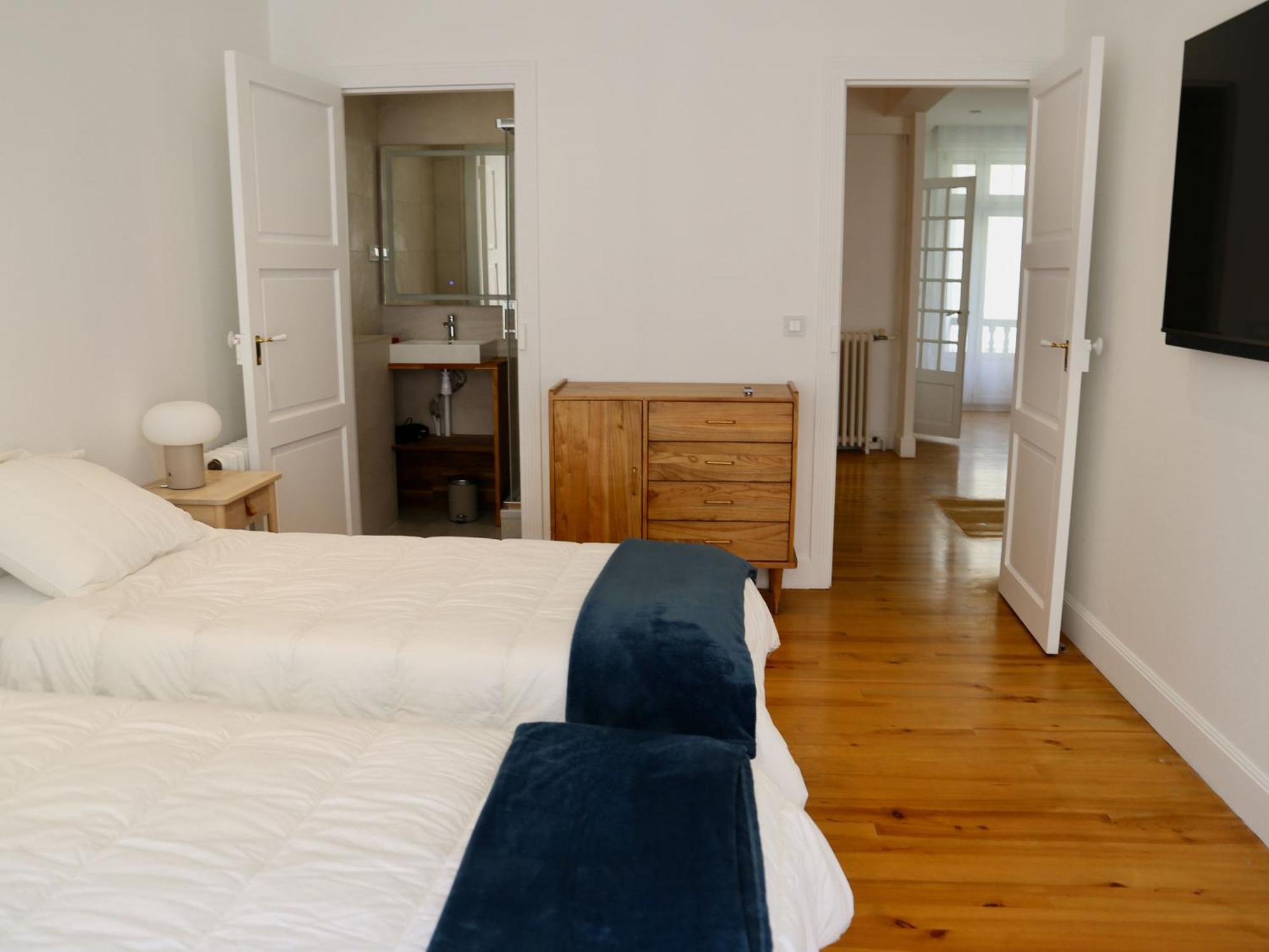 Spacieux Et Renove Au Coeur De Biarritz, A Deux Pas De La Et Des Commerces - Fr-1-239-802 * Biarritz